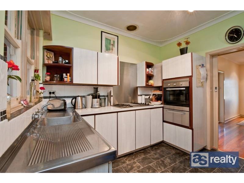 37 May St, Bayswater WA 6053