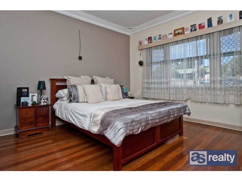 37 May St, Bayswater WA 6053