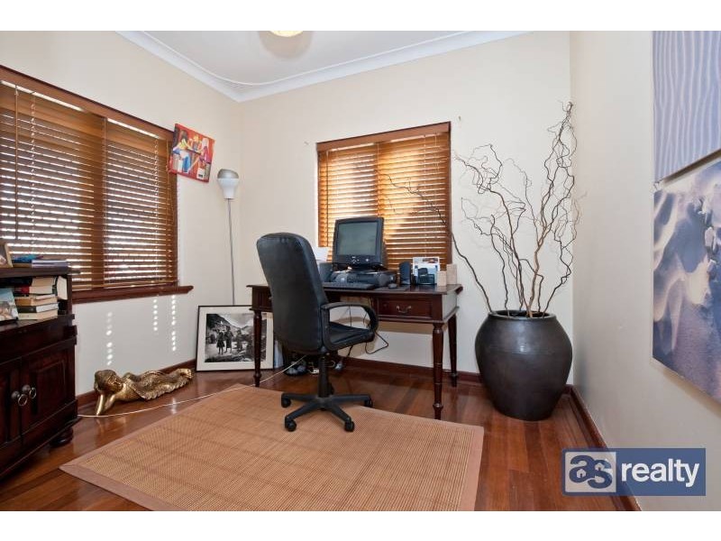 37 May St, Bayswater WA 6053