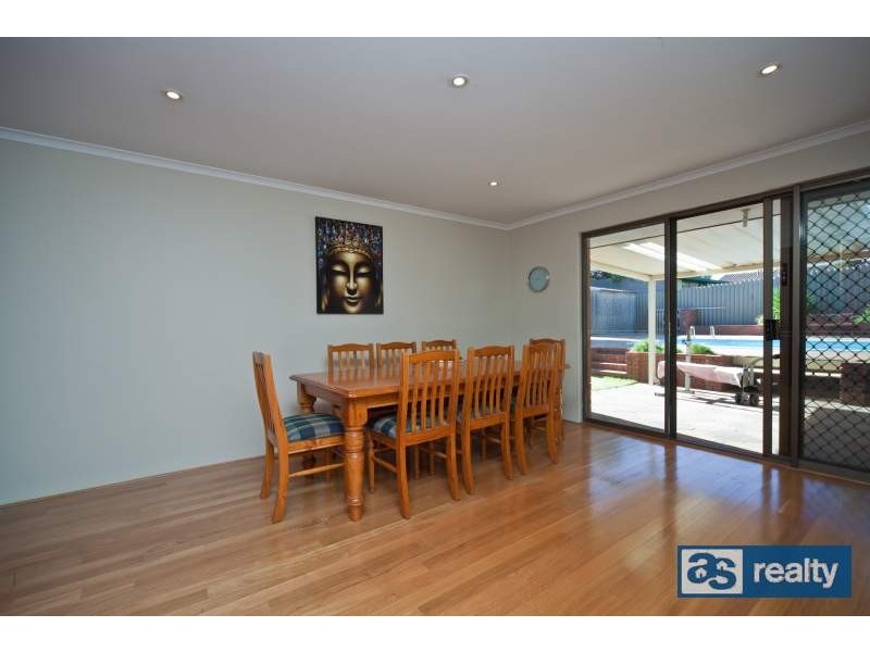 28 Warner Drive, Padbury WA 6025