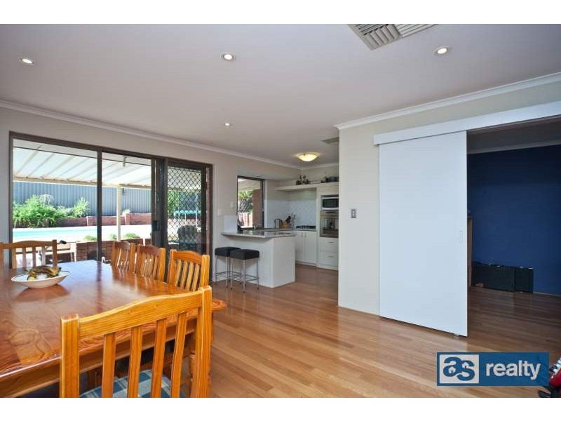 28 Warner Drive, Padbury WA 6025