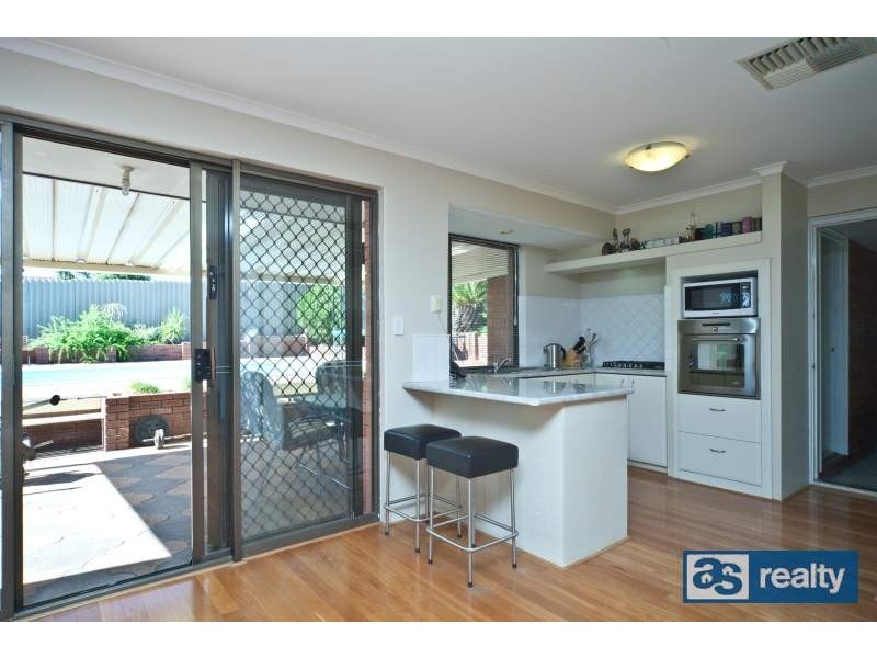 28 Warner Drive, Padbury WA 6025