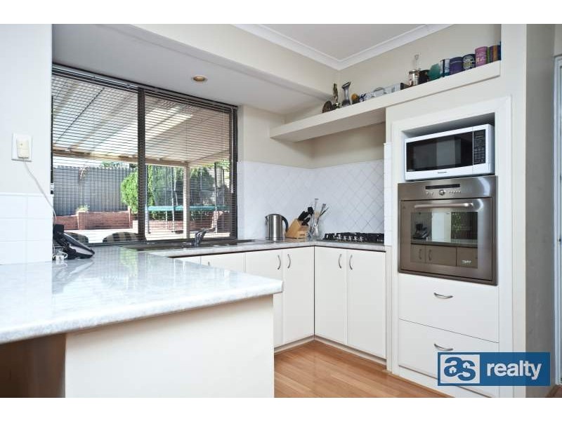 28 Warner Drive, Padbury WA 6025