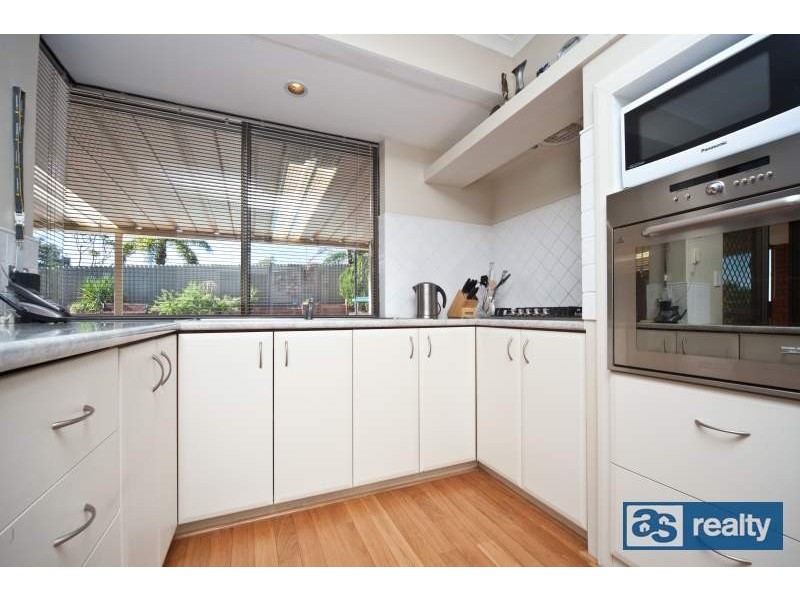 28 Warner Drive, Padbury WA 6025