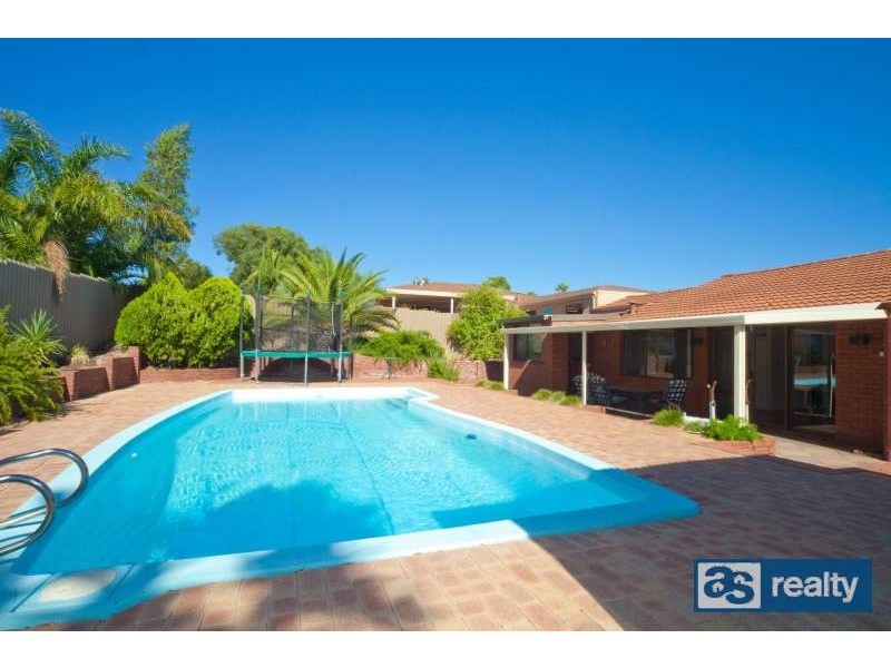 28 Warner Drive, Padbury WA 6025