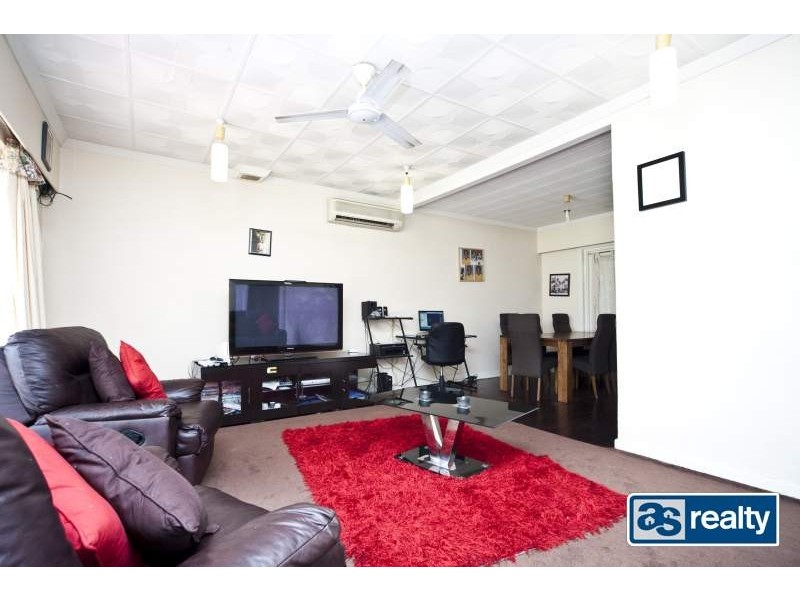 4 Palmer Place, Embleton WA 6062