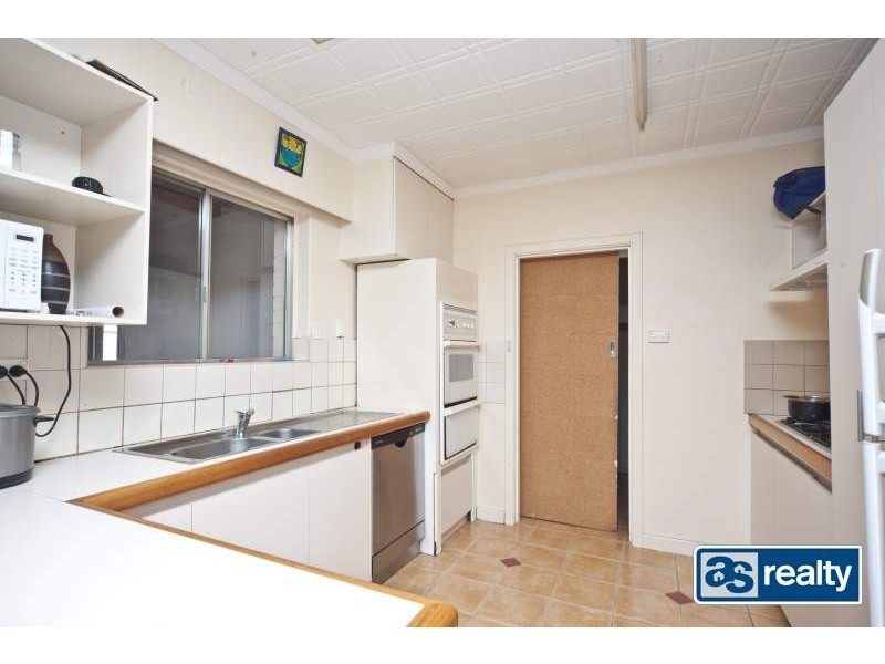 4 Palmer Place, Embleton WA 6062