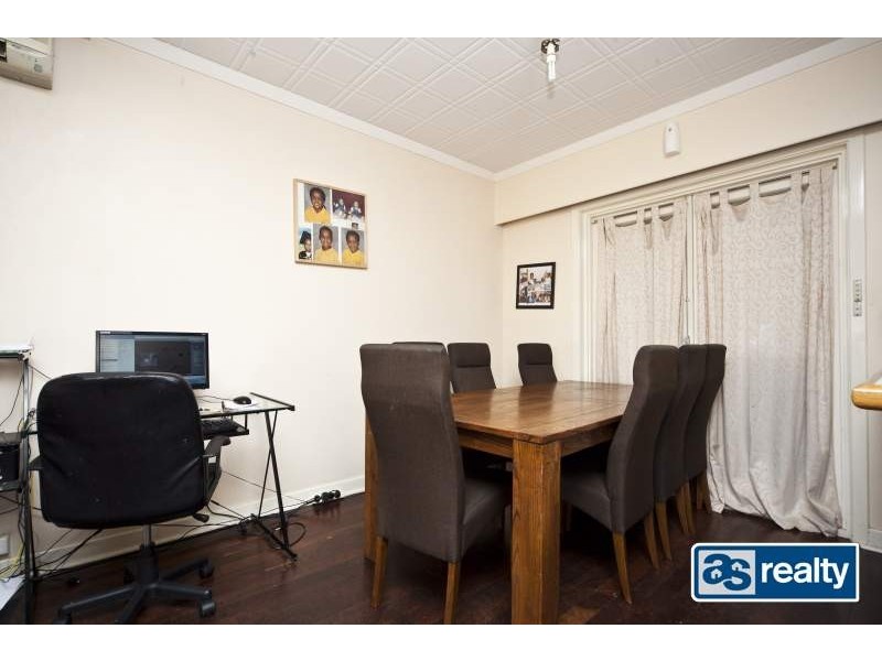 4 Palmer Place, Embleton WA 6062