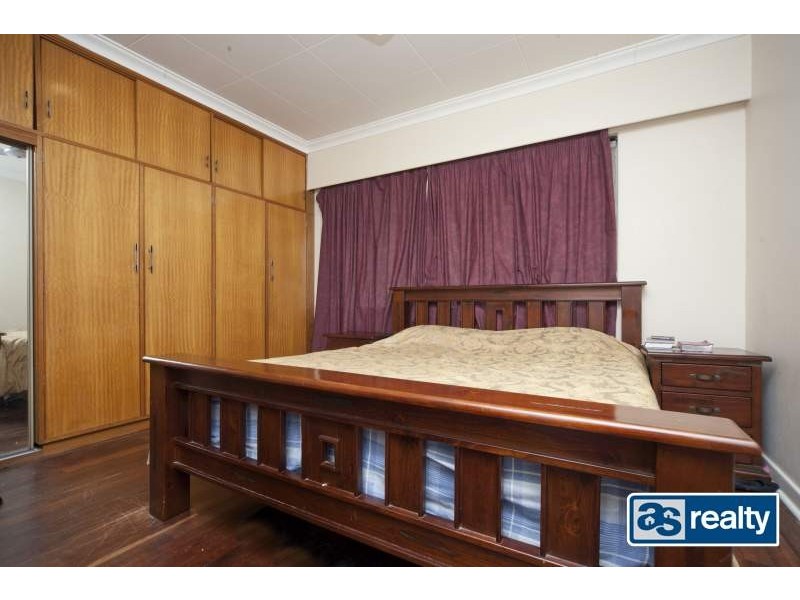 4 Palmer Place, Embleton WA 6062