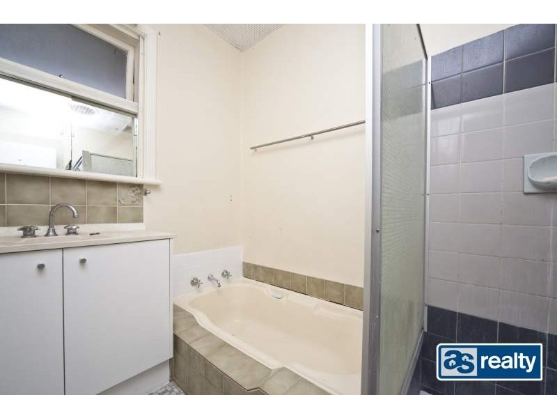 4 Palmer Place, Embleton WA 6062