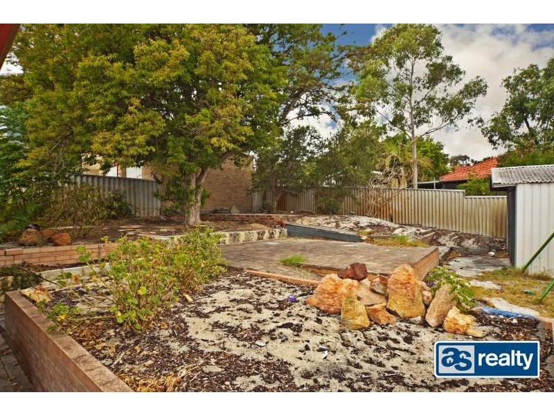 4 Palmer Place, Embleton WA 6062