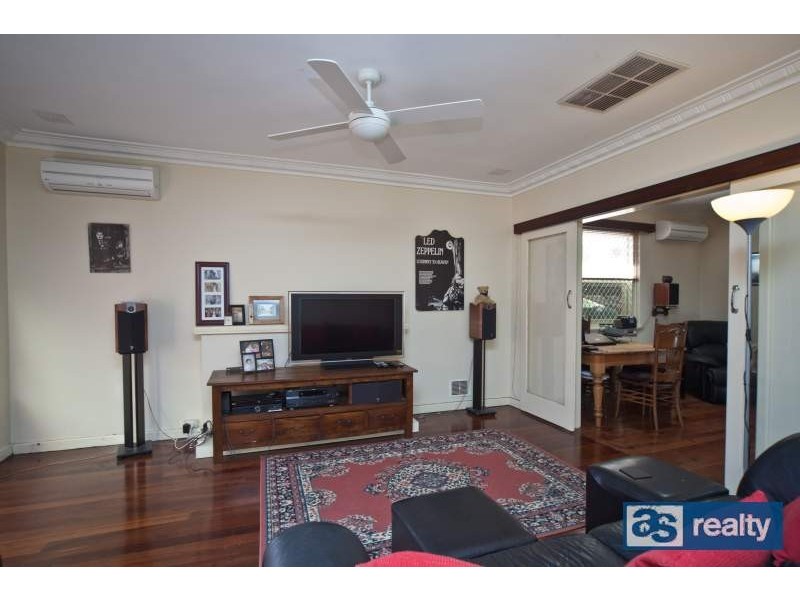 33 Sanderson Street, Embleton WA 6062