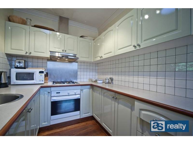 33 Sanderson Street, Embleton WA 6062