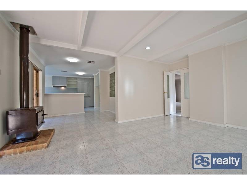 26 Juniper Way, Duncraig WA 6023