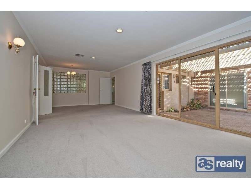 26 Juniper Way, Duncraig WA 6023