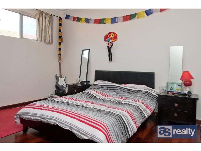 13 Flora Avenue, Bayswater WA 6053