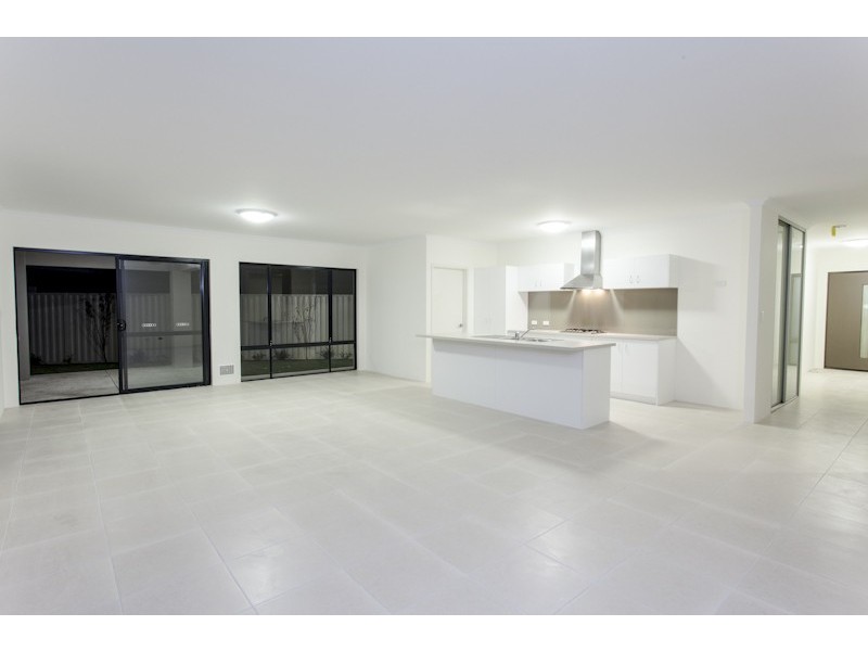 60 McKenzie Way, Embleton WA 6062