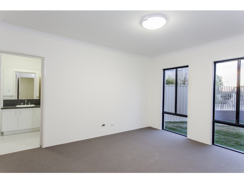 60 McKenzie Way, Embleton WA 6062