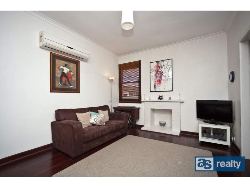 7 Hawkins Street, Embleton WA 6062