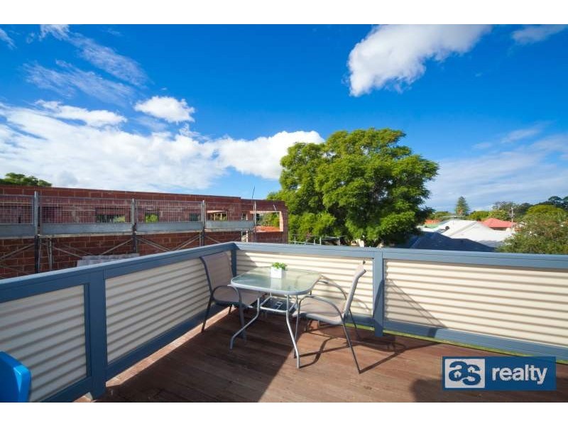 7 Hawkins Street, Embleton WA 6062