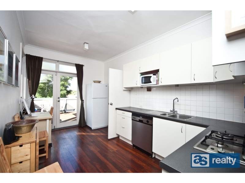 7 Hawkins Street, Embleton WA 6062