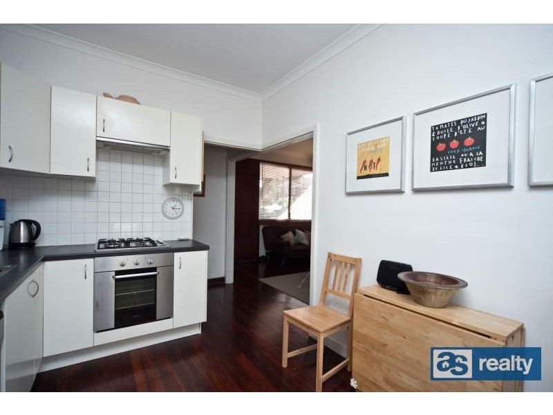 7 Hawkins Street, Embleton WA 6062