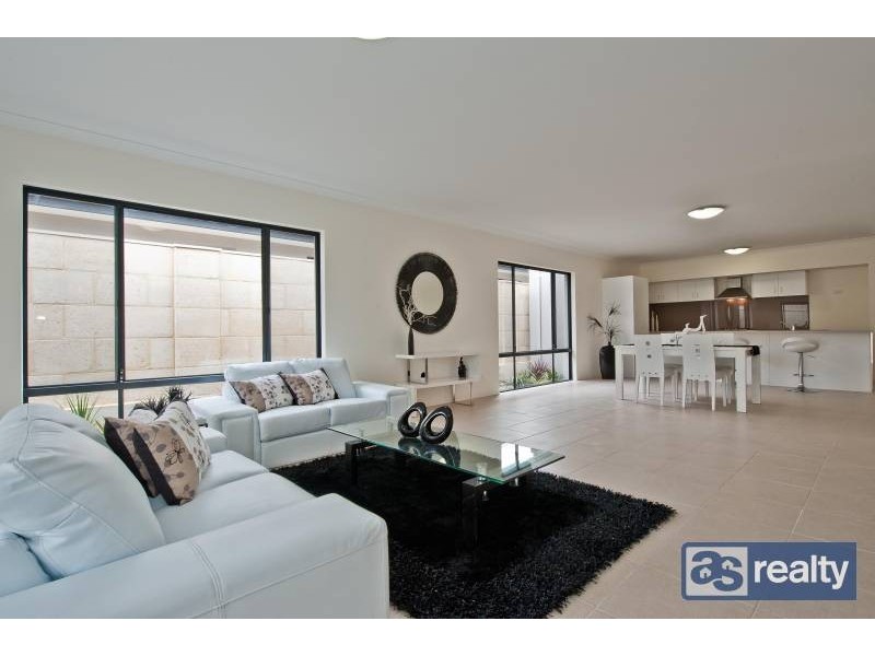 60A Mckenzie Way, Embleton WA 6062