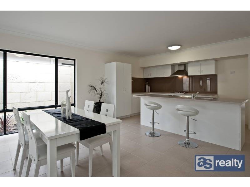 60A Mckenzie Way, Embleton WA 6062