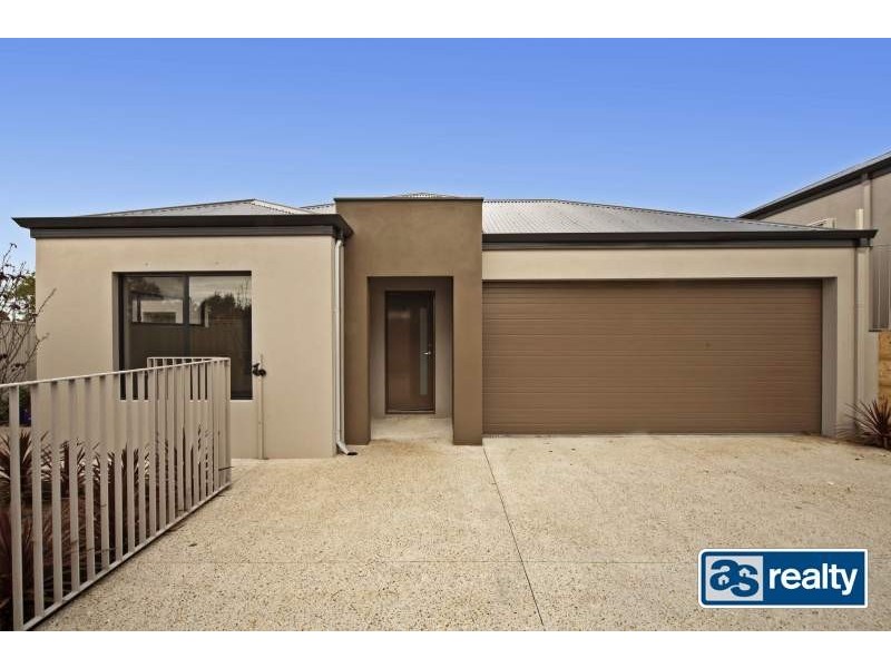 B/60 Mckenzie Way, Embleton WA 6062