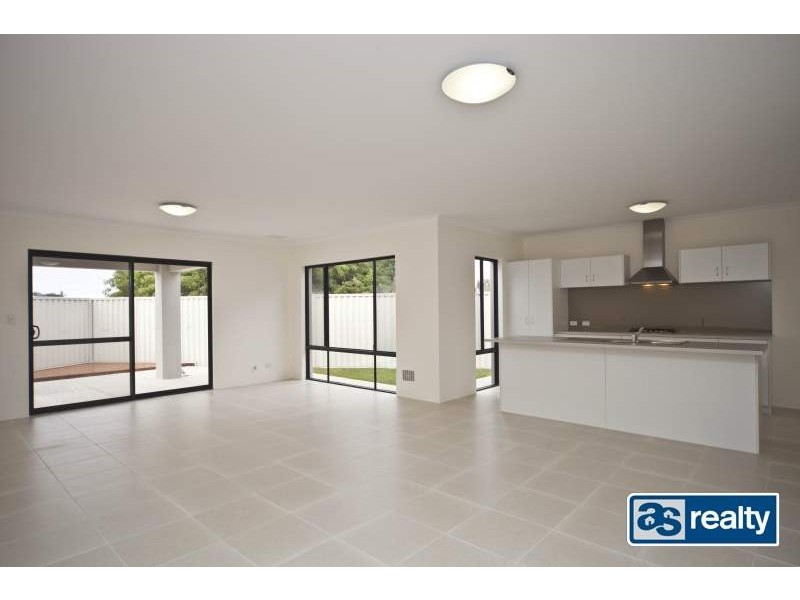 B/60 Mckenzie Way, Embleton WA 6062