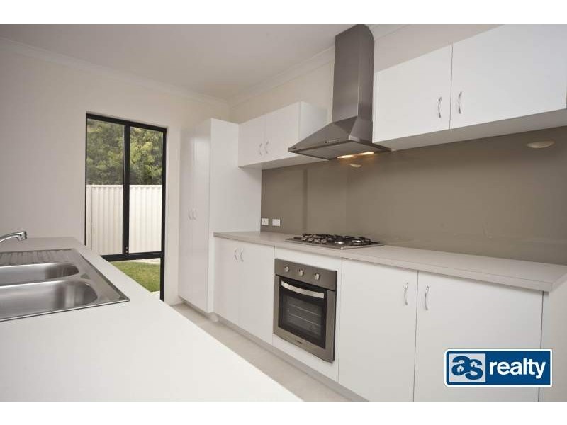 B/60 Mckenzie Way, Embleton WA 6062