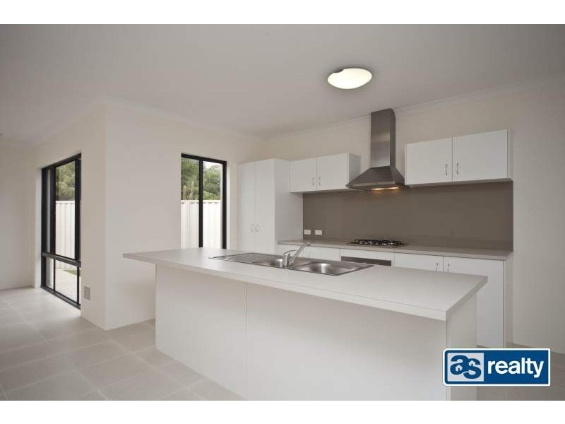 B/60 Mckenzie Way, Embleton WA 6062