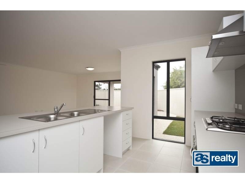 B/60 Mckenzie Way, Embleton WA 6062