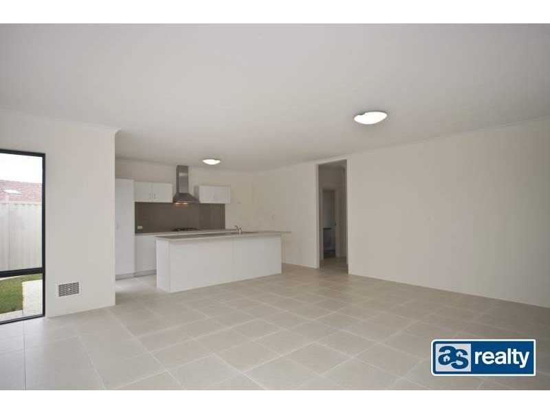 B/60 Mckenzie Way, Embleton WA 6062