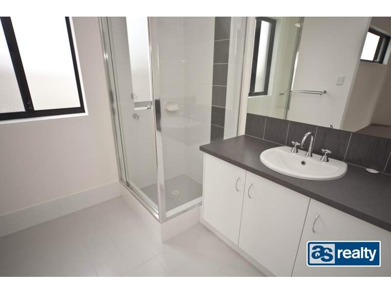 B/60 Mckenzie Way, Embleton WA 6062