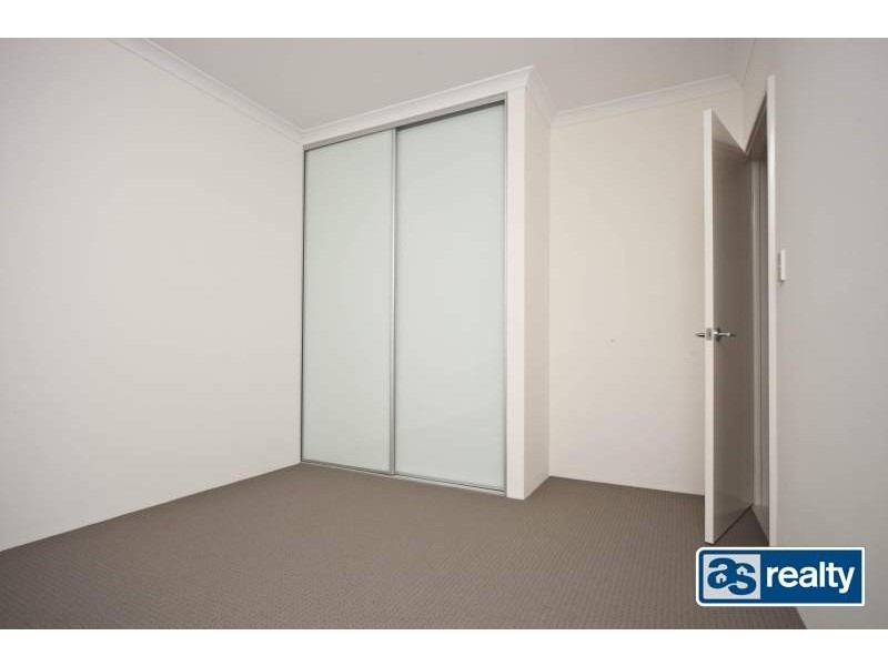 B/60 Mckenzie Way, Embleton WA 6062