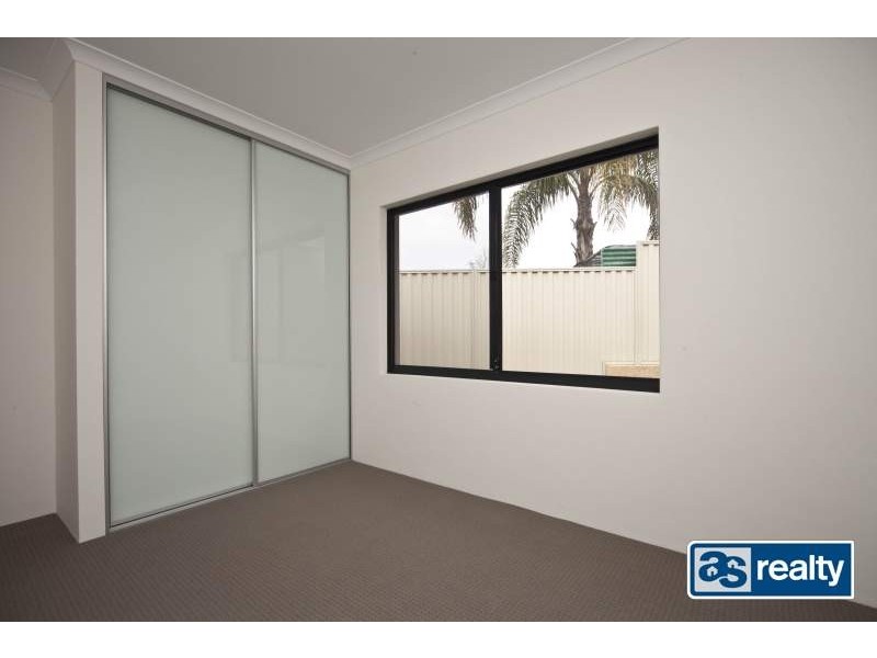 B/60 Mckenzie Way, Embleton WA 6062