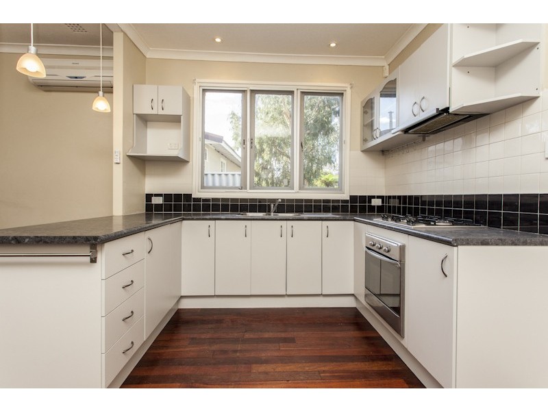 17 Hawkins Street, Embleton WA 6062