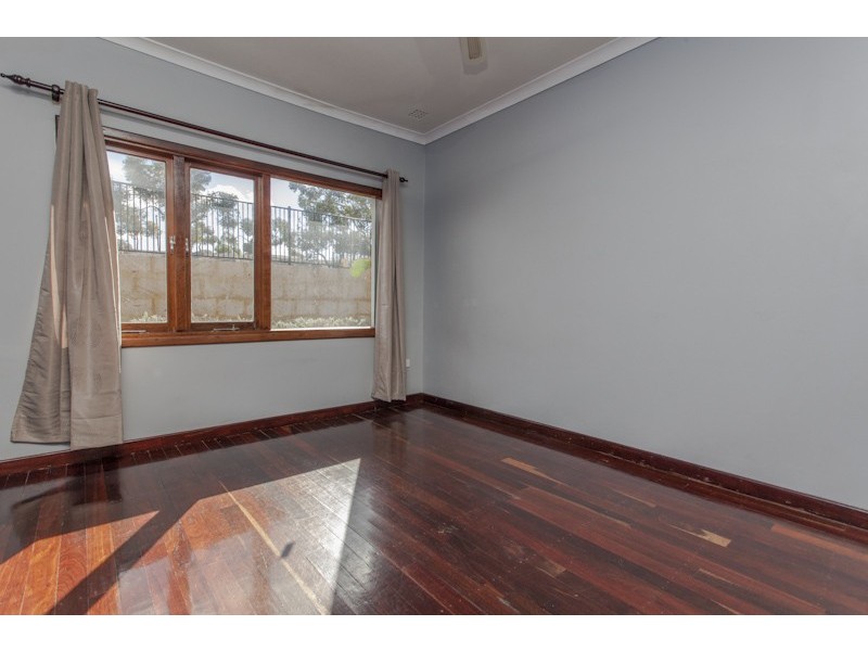 17 Hawkins Street, Embleton WA 6062