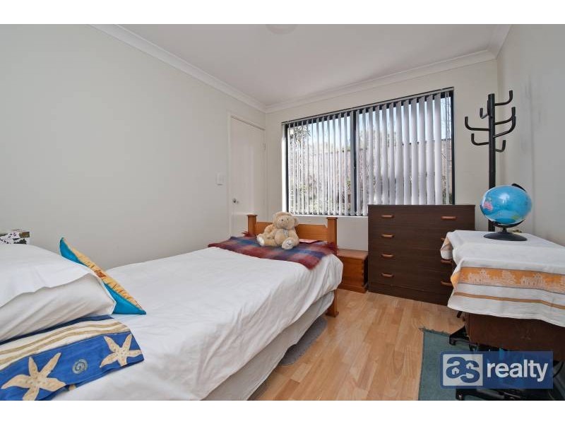 10 Sanderson Street, Embleton WA 6062