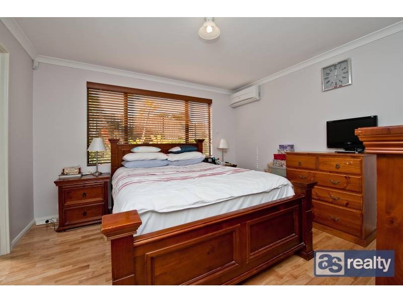 10 Sanderson Street, Embleton WA 6062