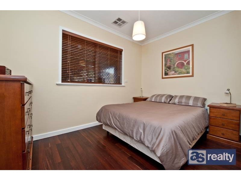 11 Towning Street, Embleton WA 6062