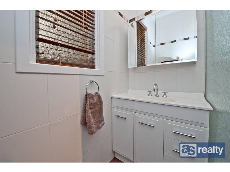 11 Towning Street, Embleton WA 6062