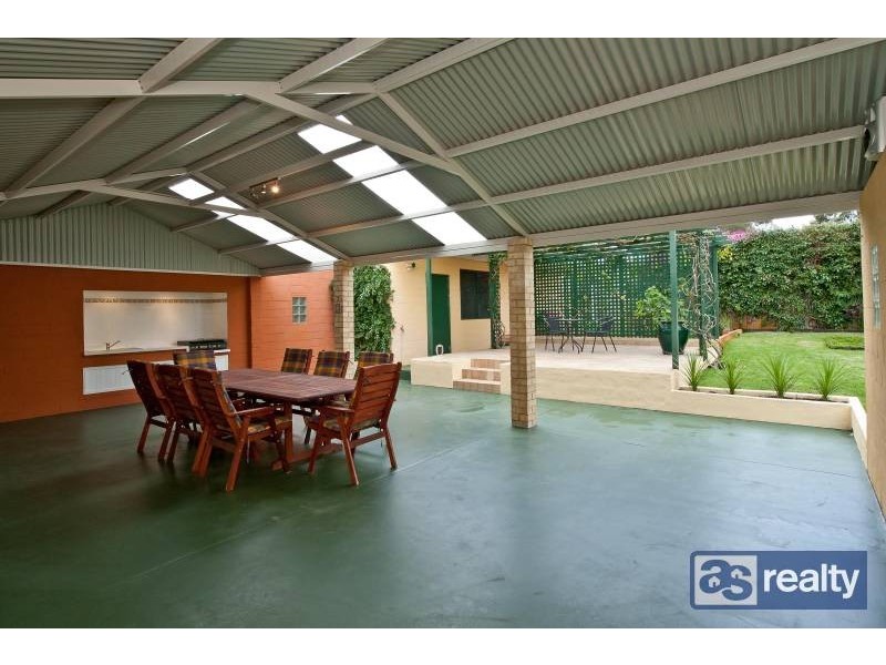 11 Towning Street, Embleton WA 6062