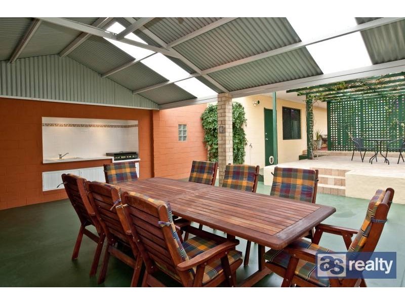 11 Towning Street, Embleton WA 6062