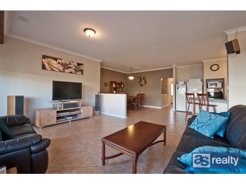 32 Grey street, Bayswater WA 6053