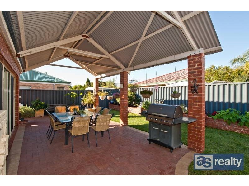 32 Grey street, Bayswater WA 6053