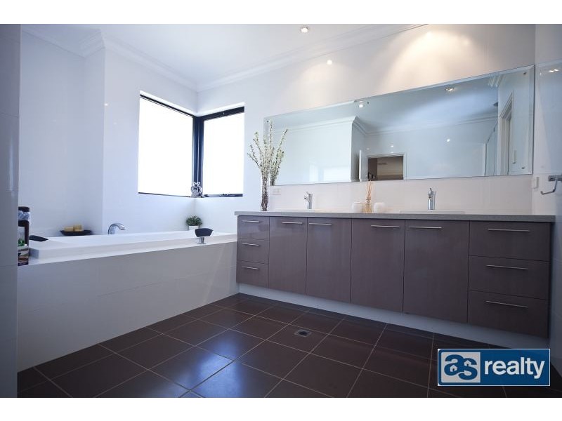 60A Broun Avenue, Embleton WA 6062