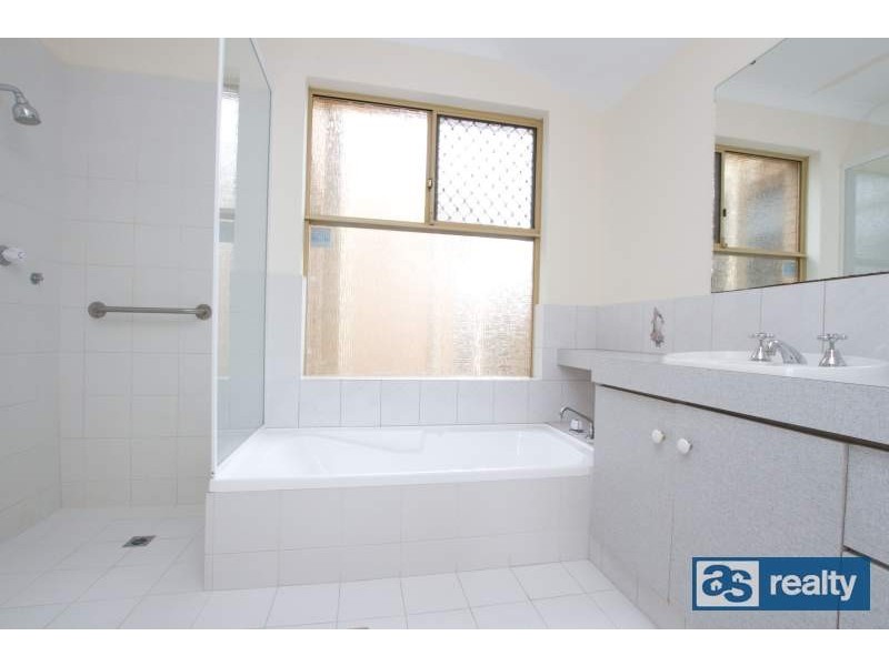 B/33 Chester Avenue, Dianella WA 6059