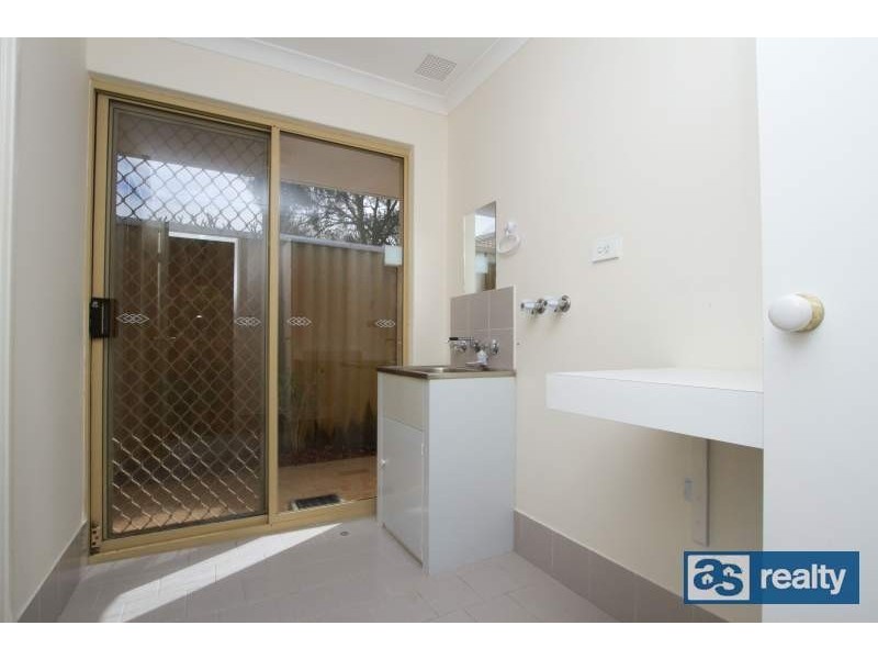 B/33 Chester Avenue, Dianella WA 6059